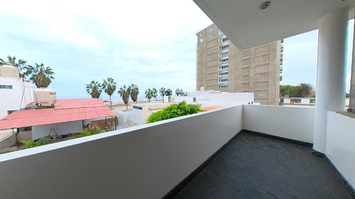 ALQUILER DE LINDA CASA DE 3 PISOS EN PIMENTEL